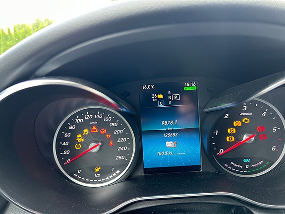 Mercedes-Benz C300 6 of 13