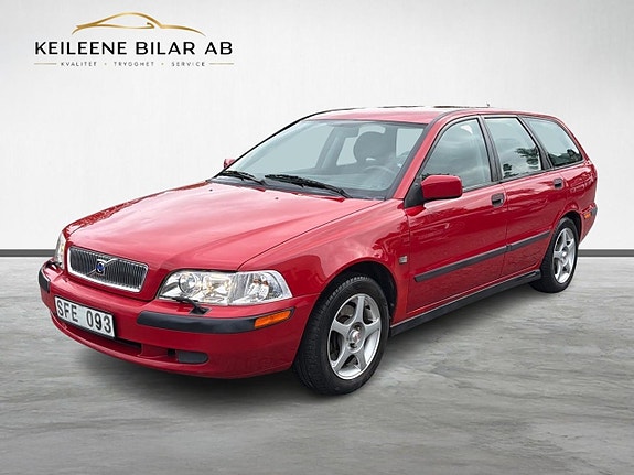Volvo V40 3 of 21