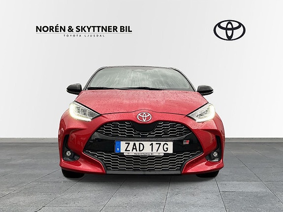 Toyota Yaris 6 of 11