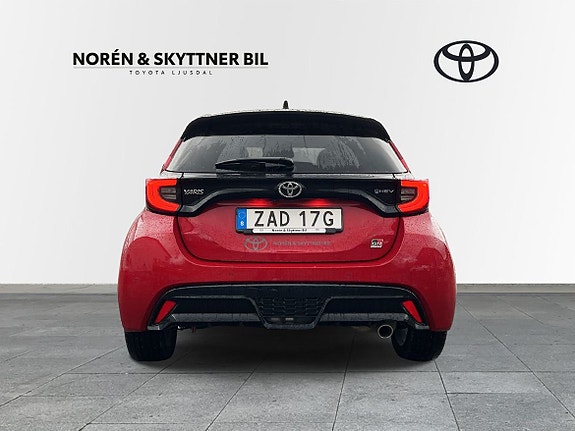 Toyota Yaris 5 of 11