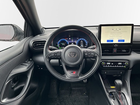 Toyota Yaris 10 of 11