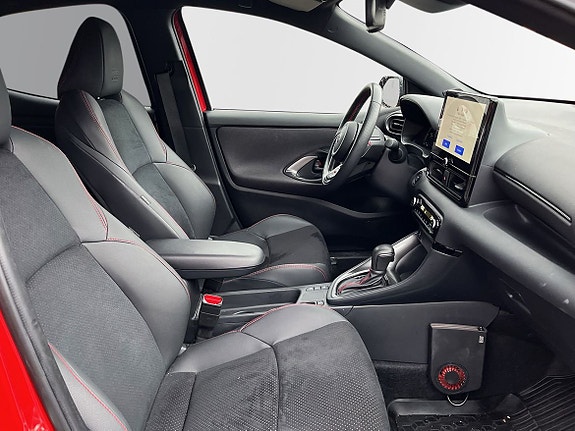 Toyota Yaris 7 of 11