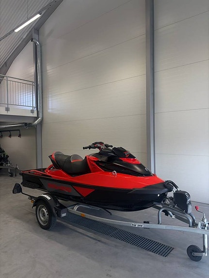 Sea-Doo RXT 300 RS -2017 - 60 timmar ! 9 of 12