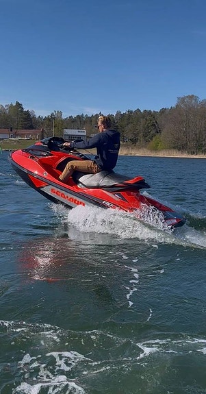Sea-Doo RXT 300 RS -2017 - 60 timmar ! 2 of 12