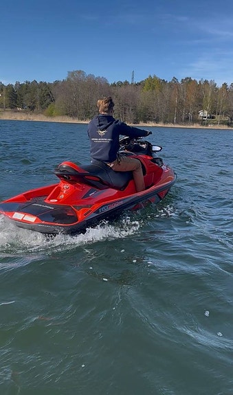 Sea-Doo RXT 300 RS -2017 - 60 timmar ! 3 of 12
