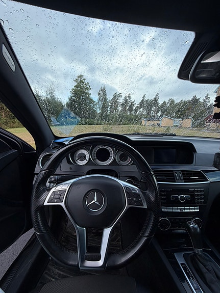 Mercedes-Benz C220 9 of 10