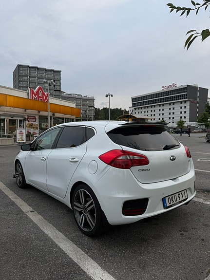 Kia Ceed 4 of 11