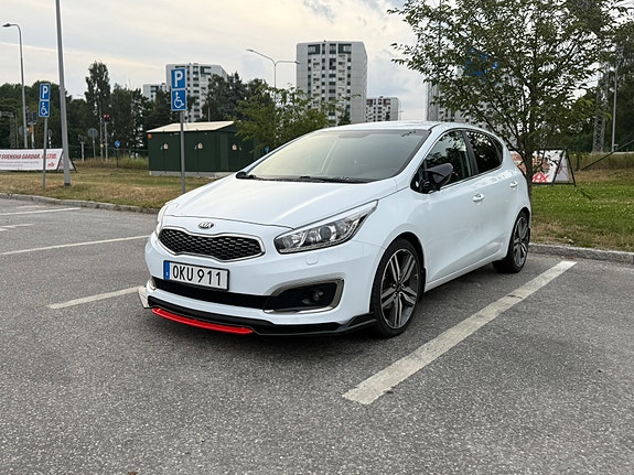 Kia Ceed 3 of 11
