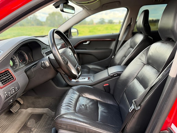 Volvo V70 7 of 10