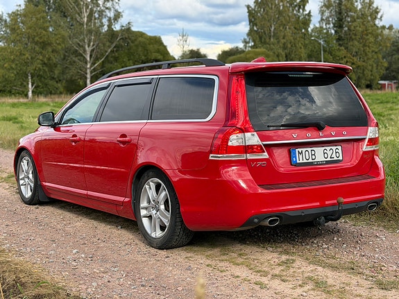 Volvo V70 3 of 10