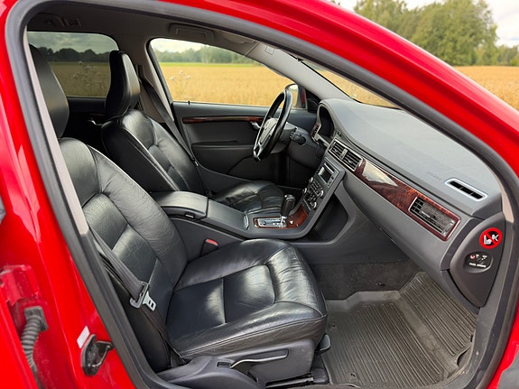 Volvo V70 9 of 10