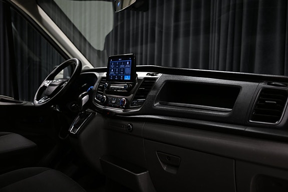 Ford Transit 24 of 26