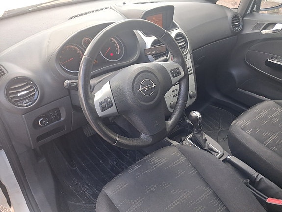 Opel Corsa 10 of 11