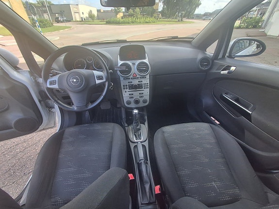 Opel Corsa 11 of 11
