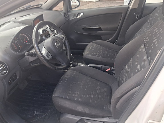 Opel Corsa 9 of 11