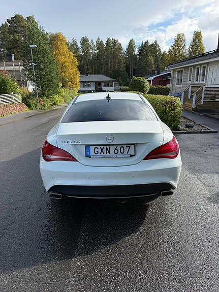 Mercedes-Benz CLA200 3 of 11