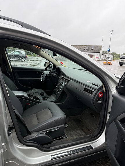 Volvo V70 5 of 6