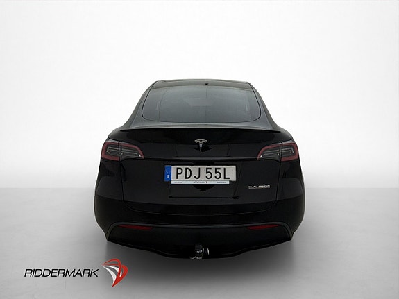 Tesla Model Y 9 of 30