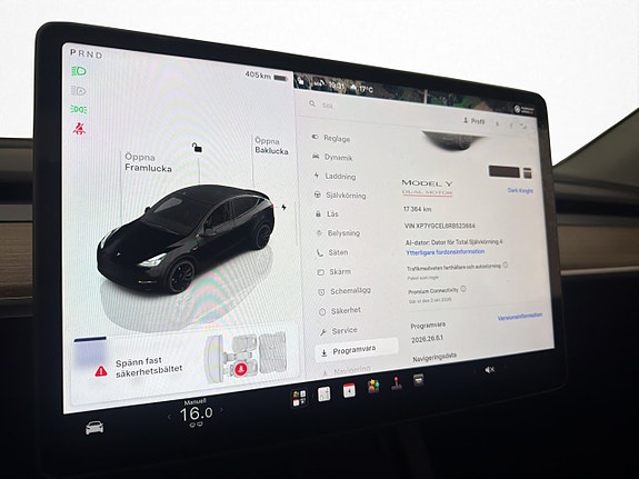 Tesla Model Y 27 of 30