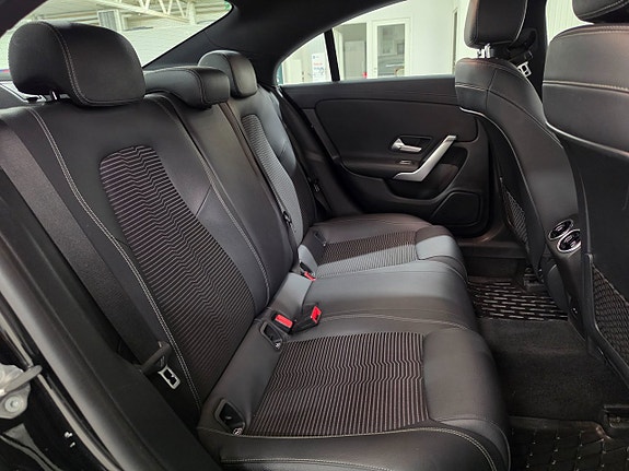 Mercedes-Benz CLA180 21 of 21