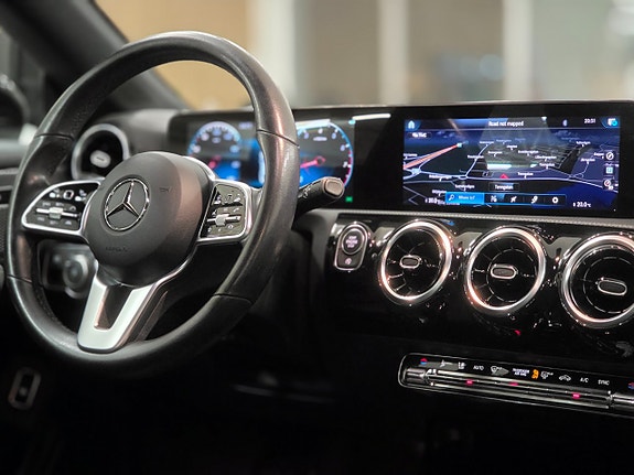 Mercedes-Benz CLA180 12 of 21
