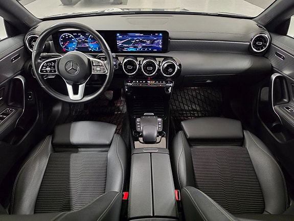 Mercedes-Benz CLA180 10 of 21