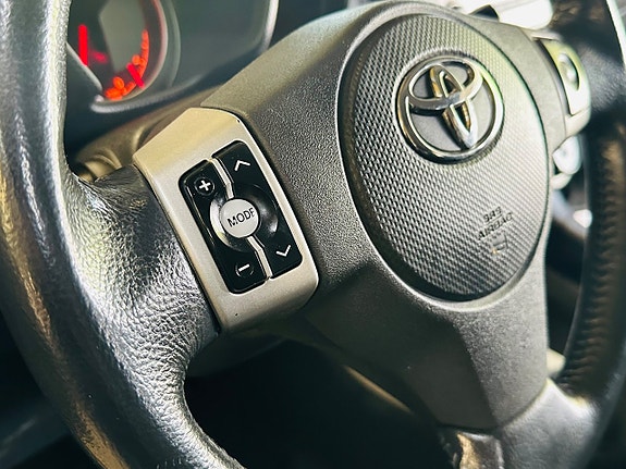 Toyota Urban Cruiser 17 of 24