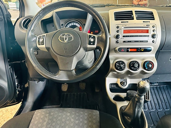 Toyota Urban Cruiser 15 of 24