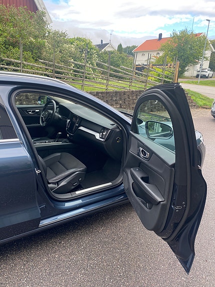 Volvo V60 10 of 13