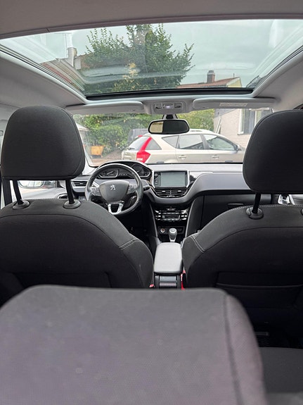Peugeot 208 11 of 11