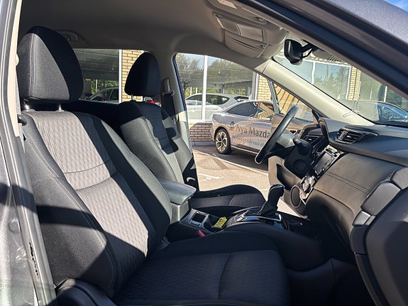 Nissan X-Trail 25 of 27