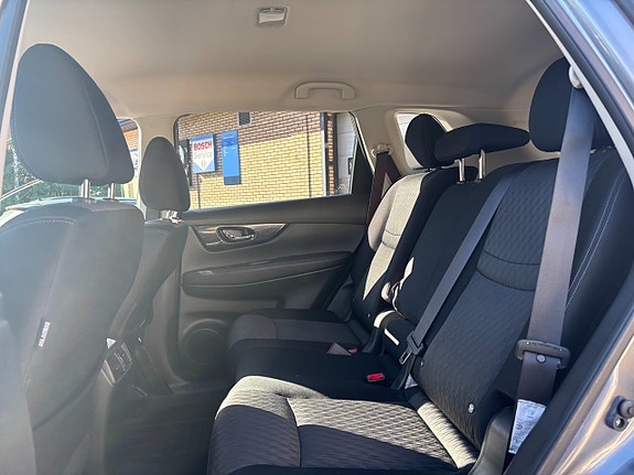 Nissan X-Trail 21 of 27