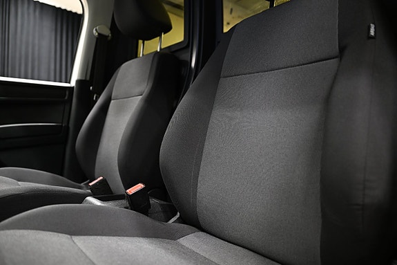 Volkswagen Caddy Maxi 21 of 29