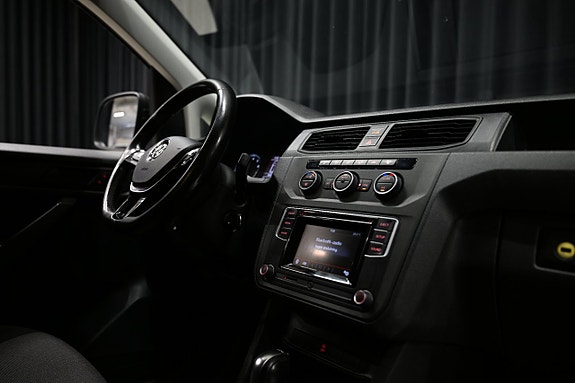Volkswagen Caddy Maxi 28 of 29