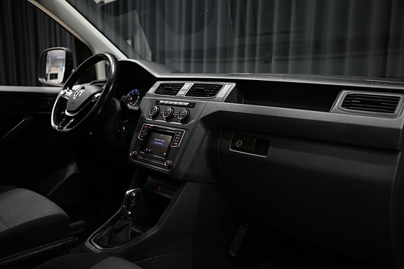 Volkswagen Caddy Maxi 27 of 29