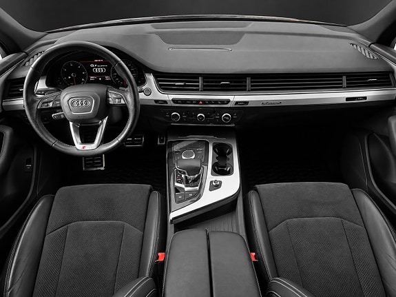 Audi Q7 9 of 24