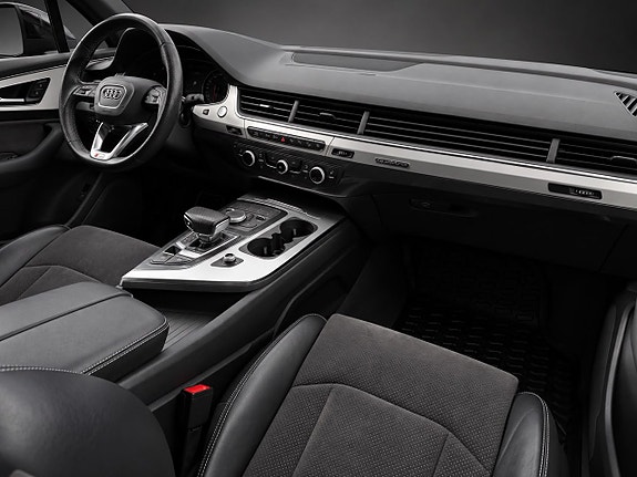 Audi Q7 14 of 24