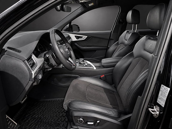 Audi Q7 7 of 24
