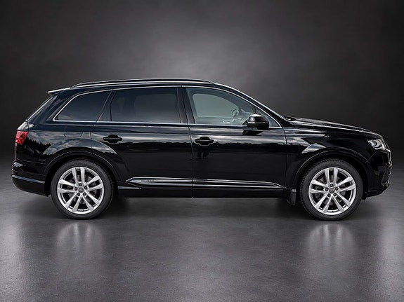 Audi Q7 3 of 24