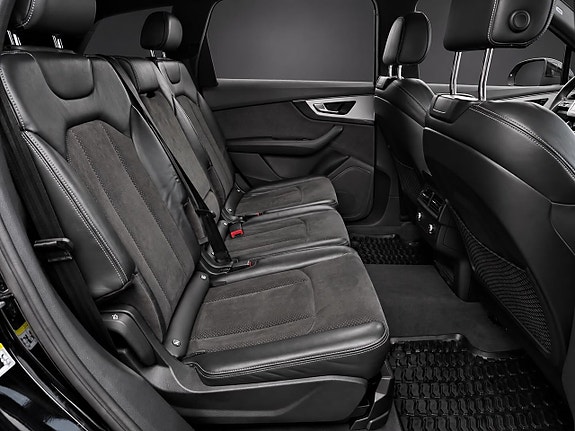 Audi Q7 13 of 24