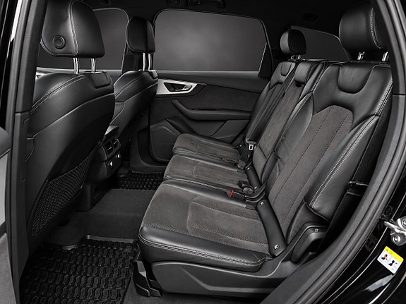 Audi Q7 11 of 24