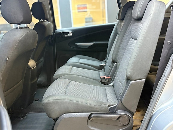 Ford S-MAX 11 of 21