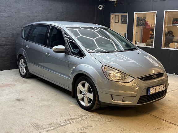 Ford S-MAX 4 of 21
