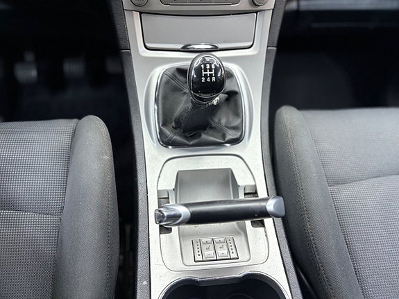 Ford S-MAX 18 of 21