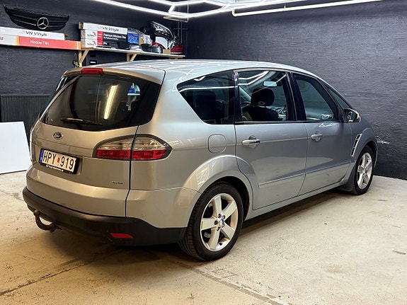 Ford S-MAX 8 of 21