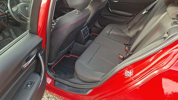 BMW 116i 8 of 12
