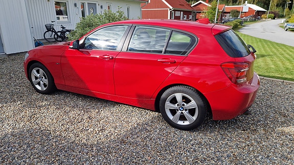 BMW 116i 3 of 12