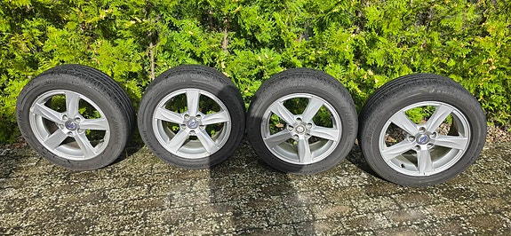 Volvo V40 13 of 13
