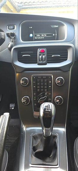 Volvo V40 6 of 13