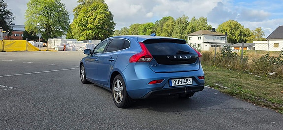 Volvo V40 4 of 13